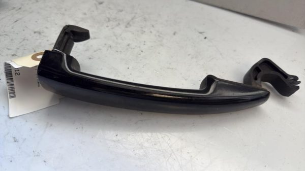 Poignee porte arriere droit PEUGEOT 3008 1 PHASE 1 Diesel image 1