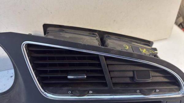 Aerateur tableau de bord PEUGEOT 3008 1 PHASE 1 Diesel image 1
