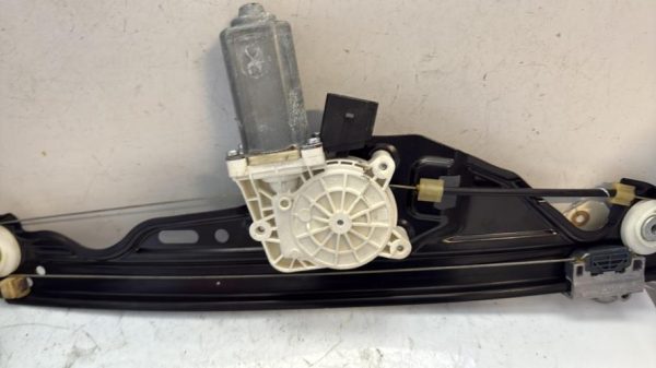 Leve vitre electrique arriere gauche BMW SERIE 5 E60 PHASE 2 Diesel image 1
