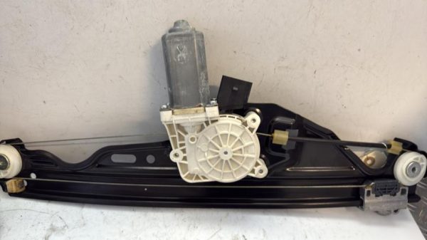 Leve vitre electrique arriere gauche BMW SERIE 5 E60 PHASE 2 Diesel image 3