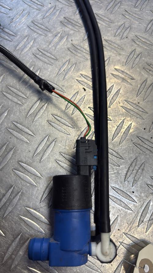 Pompe lave glace avant RENAULT CLIO 3 PHASE 1 image 3