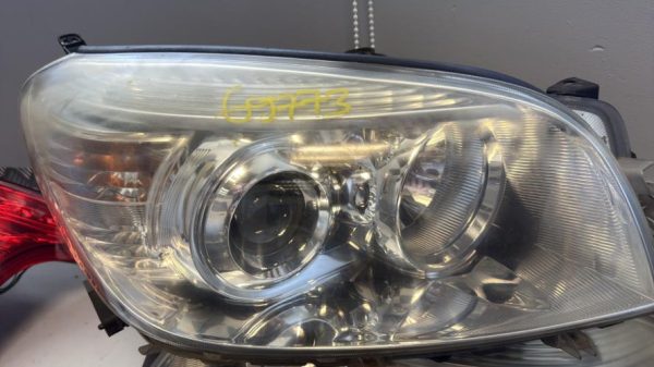 Optique avant principal droit (feux)(phare) TOYOTA RAV4 3 PHASE 1 Diesel image 2