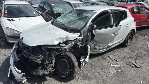 Volant RENAULT MEGANE 3 PHASE 3 Diesel image 9
