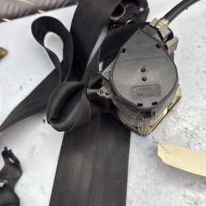 Ceinture avant gauche VOLKSWAGEN GOLF 3 Diesel image 1