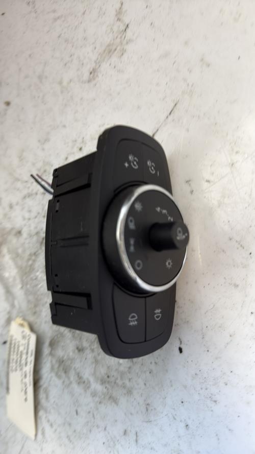 Commande de phare FORD PUMA 2 Essence/Hybride image 3
