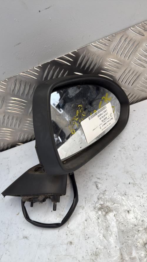 Retroviseur droit OPEL CORSA D PHASE 1 Diesel image 1