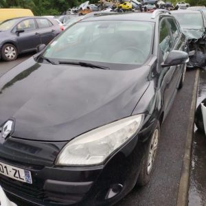 Pare boue avant gauche RENAULT MEGANE 3 PHASE 1 BREAK Diesel image 6