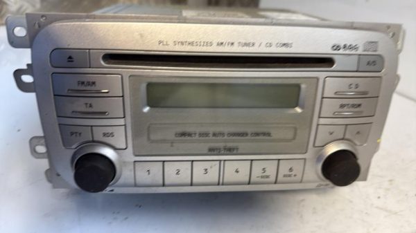 Autoradio d'origine SUZUKI LIANA Essence image 3