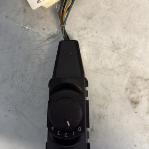 Bouton/Interrupteur PEUGEOT 5008 1 PHASE 2 Diesel image 1