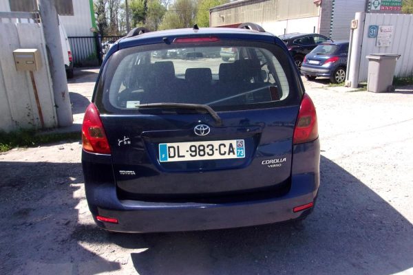 Feu arriere principal droit (feux) TOYOTA COROLLA VERSO 1 Diesel image 4