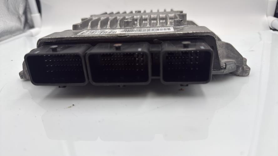 Calculateur moteur PEUGEOT 407 PHASE 1 Diesel image 5