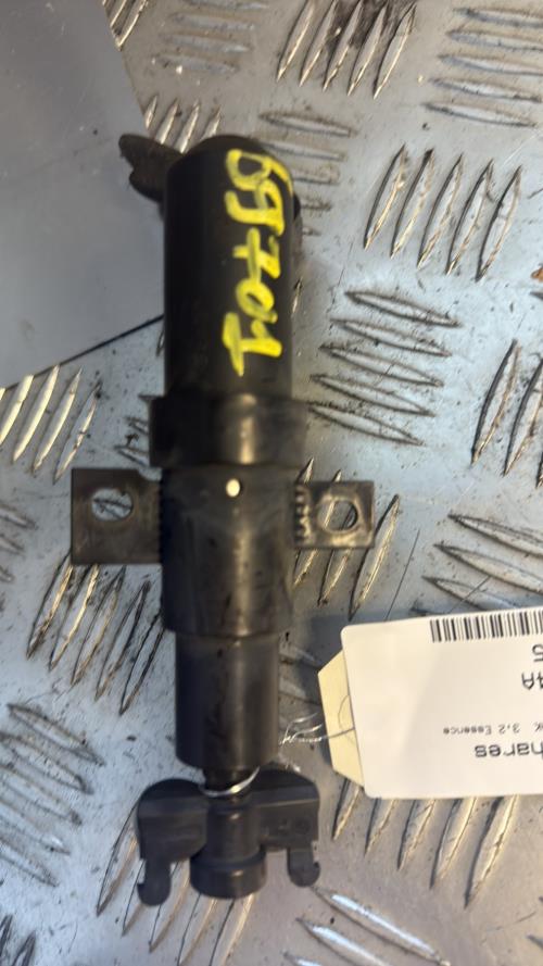 Pompe lave phares VOLKSWAGEN PASSAT 5 BREAK Essence image 1
