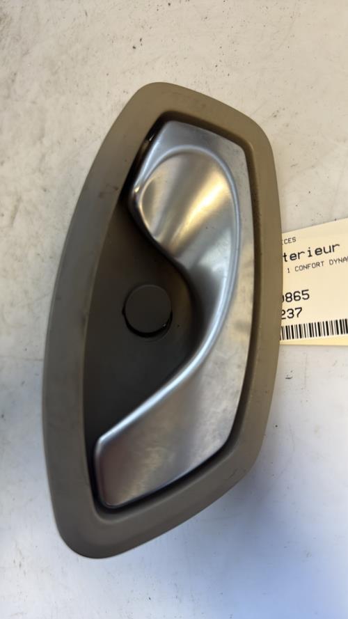 Poignee interieur avant droit RENAULT CLIO 3 PHASE 1 Diesel image 1