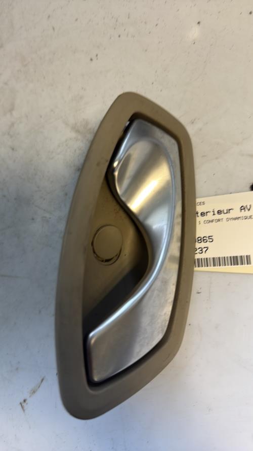 Poignee interieur avant droit RENAULT CLIO 3 PHASE 1 Diesel image 4
