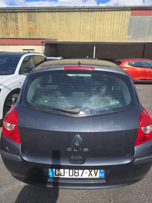 Pare choc avant RENAULT CLIO 3 PHASE 1 Diesel image 3
