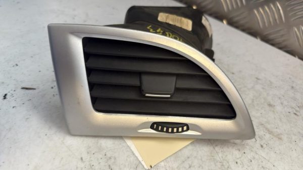 Aerateur tableau de bord avant gauche RENAULT MEGANE 3 PHASE 1 BREAK Diesel - Image 3
