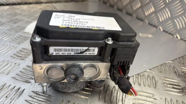 Bloc ABS (freins anti-blocage) DACIA SANDERO 1 Essence/GPL - Image 1