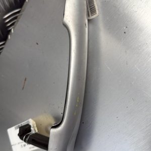 Poignee porte arriere droit RENAULT MEGANE 3 PHASE 1 BREAK Diesel - Image 1