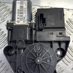 Moteur leve vitre avant droit RENAULT MEGANE 3 PHASE 1 BREAK Diesel - Image 1