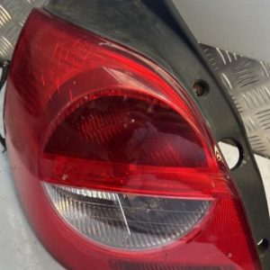 Feu arriere principal gauche (feux) RENAULT CLIO 3 PHASE 1 Diesel - Image 1