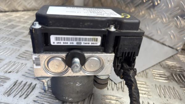 Bloc ABS (freins anti-blocage) FIAT PUNTO 2 PHASE 2 Essence - Image 3
