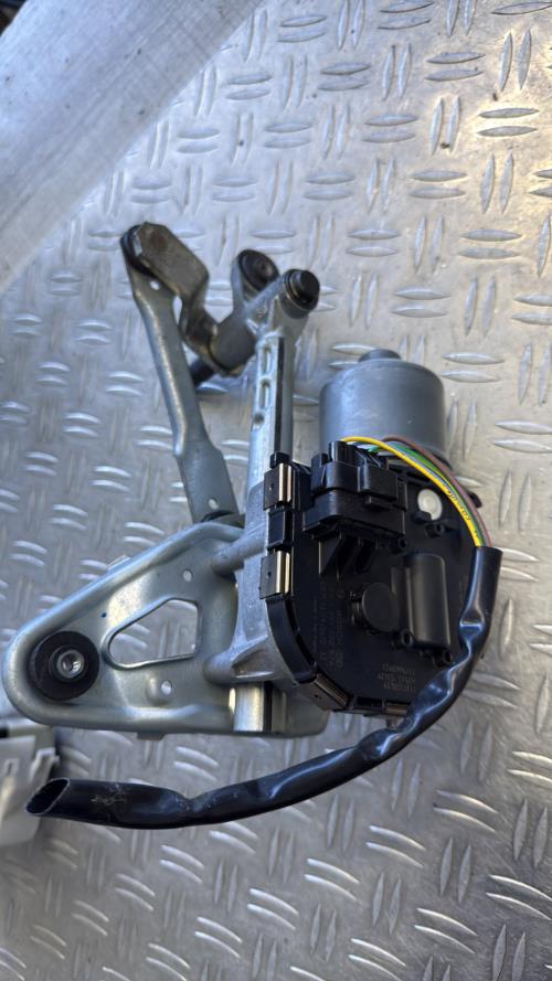 Moteur essuie glace avant gauche PEUGEOT 5008 1 PHASE 2 Diesel - Image 3