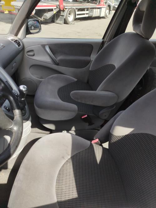 Aerateur tableau de bord avant gauche CITROEN XSARA PICASSO PHASE 2 Diesel - Image 5