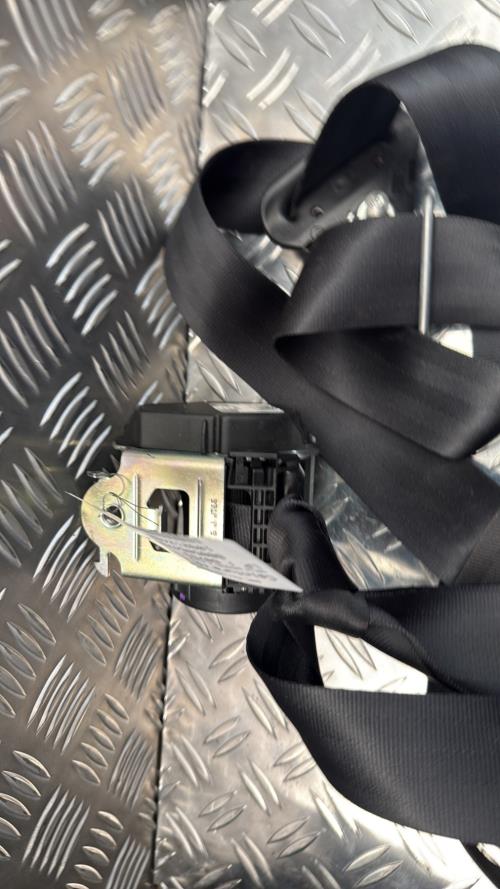 Ceinture arriere centrale DACIA SANDERO 2 PHASE 1 Essence - Image 4