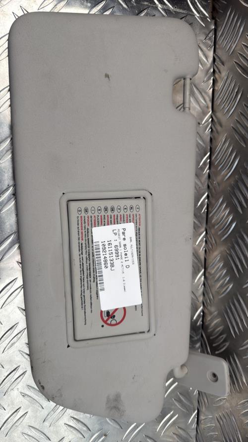 Pare soleil droit PEUGEOT 5008 1 PHASE 2 Diesel - Image 2