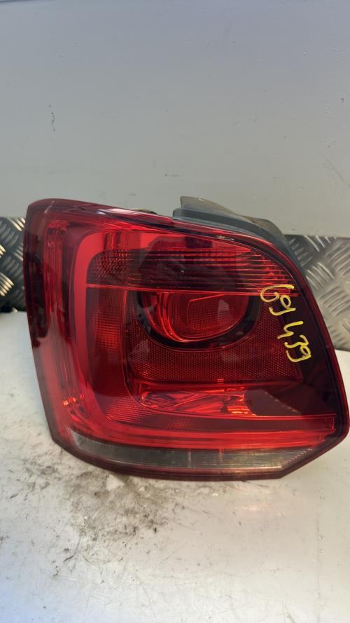 Feu arriere principal gauche (feux) VOLKSWAGEN POLO 5 PHASE 1 Diesel - Image 2