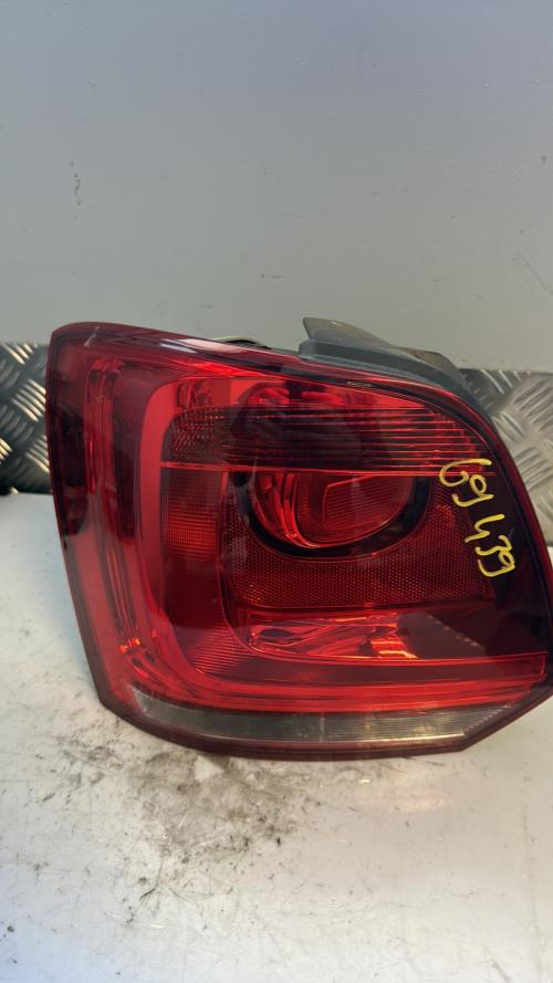 Feu arriere principal gauche (feux) VOLKSWAGEN POLO 5 PHASE 1 Diesel - Image 3
