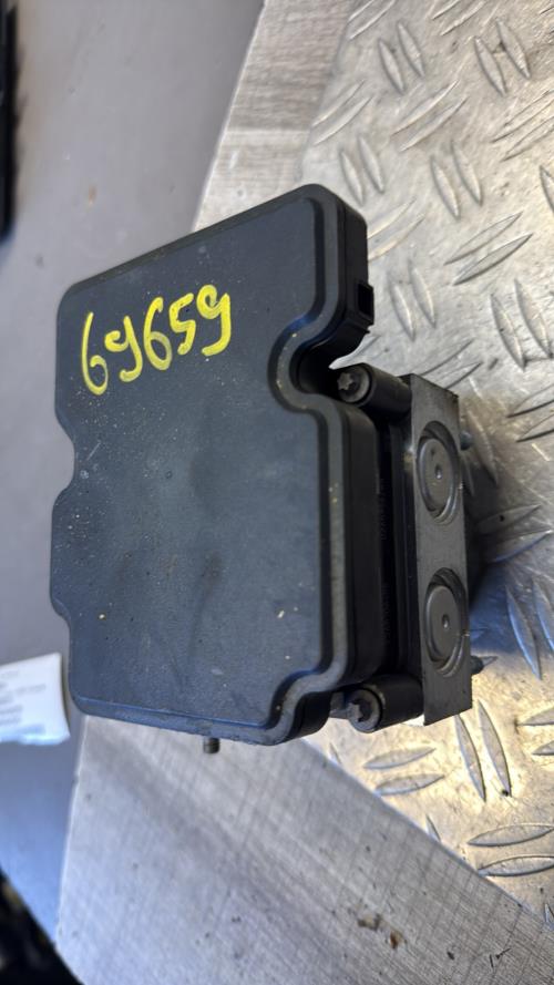 Bloc ABS (freins anti-blocage) RENAULT CLIO 4 PHASE 1 Essence - Image 3