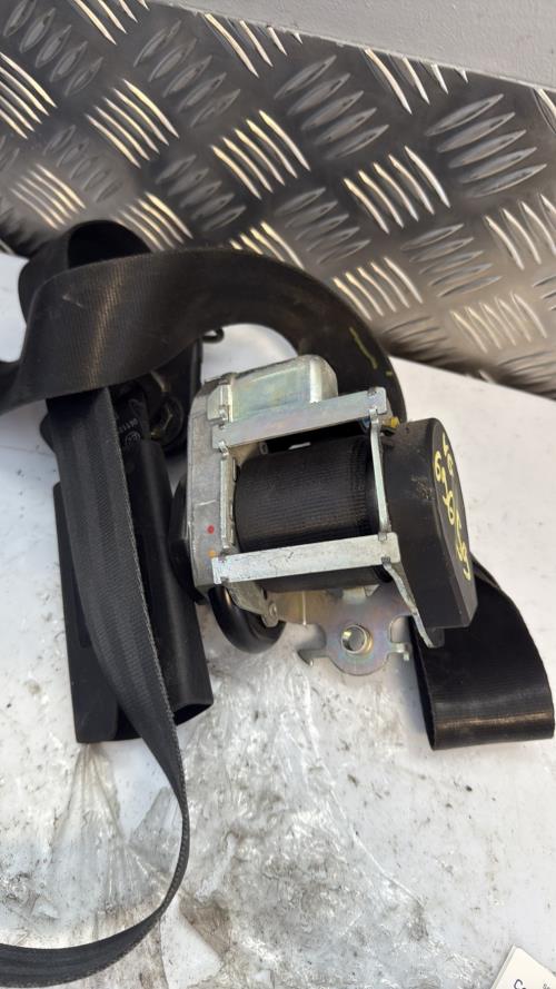 Ceinture avant gauche RENAULT CLIO 4 PHASE 1 Essence - Image 1