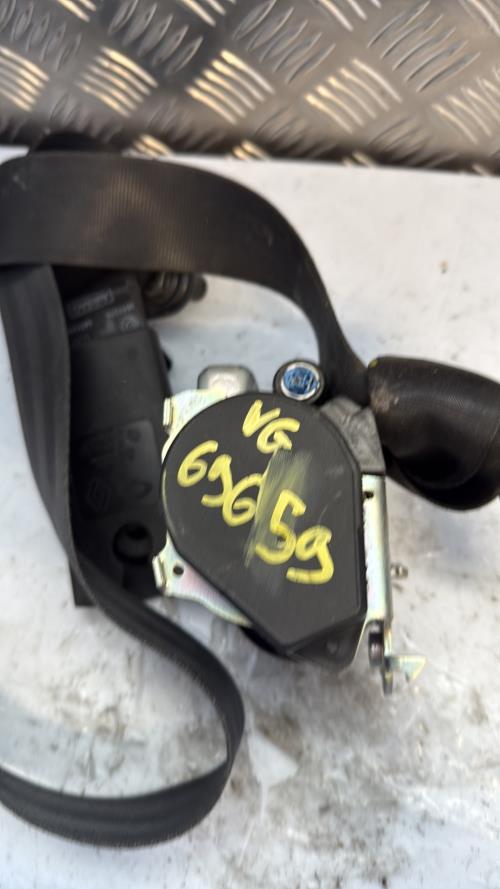 Ceinture avant gauche RENAULT CLIO 4 PHASE 1 Essence - Image 3