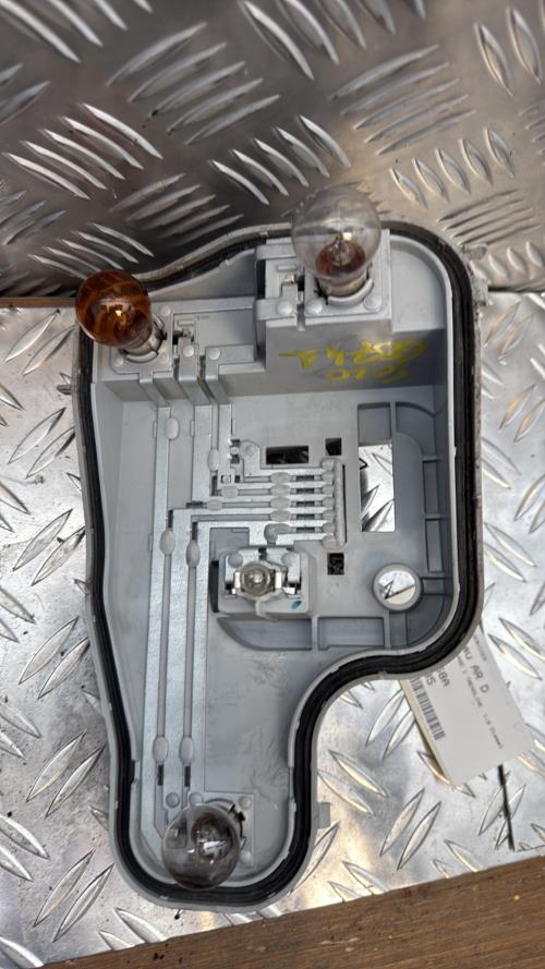 Platine feu arriere droit VOLKSWAGEN POLO 5 PHASE 1 Diesel - Image 3