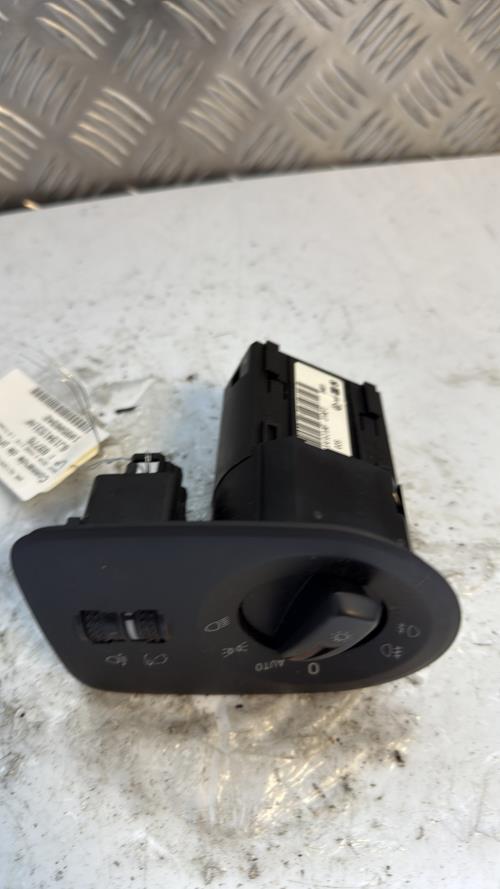 Commande de phare SEAT IBIZA 4 PHASE 2 Diesel - Image 1