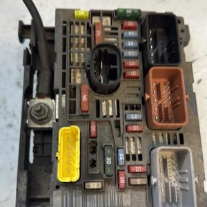 Boitier servitude moteur (BSM) PEUGEOT PARTNER 2 PHASE 1 Diesel - Image 1