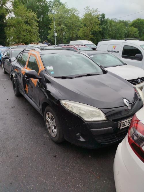 Feu arriere principal gauche (feux) RENAULT MEGANE 3 PHASE 1 BREAK Diesel - Image 4