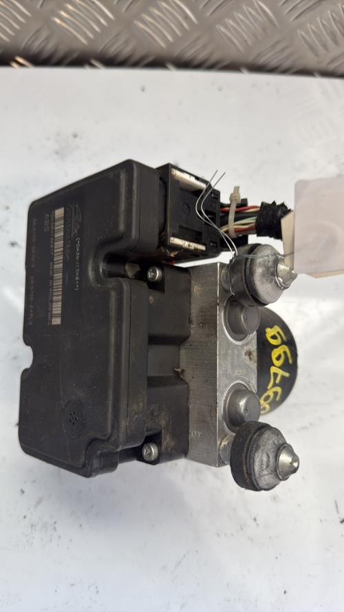 Bloc ABS (freins anti-blocage) SUZUKI SWIFT 3 Essence - Image 1