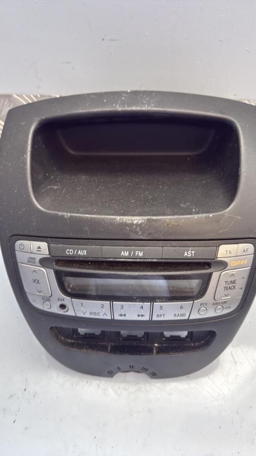 Autoradio d'origine PEUGEOT 107 PHASE 1 Diesel - Image 2