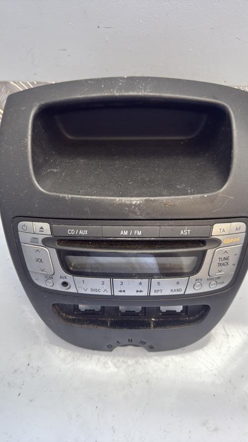 Autoradio d'origine PEUGEOT 107 PHASE 1 Diesel - Image 3