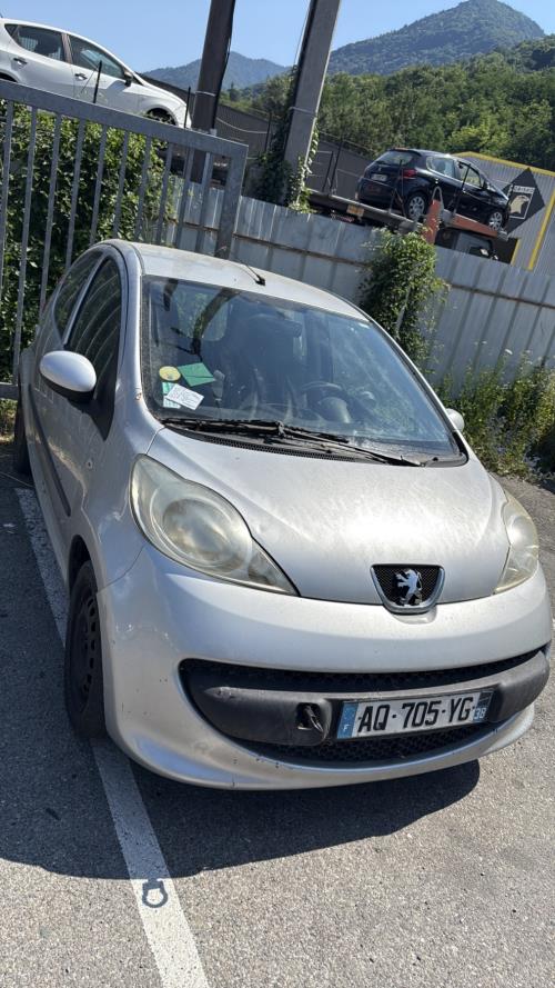 Autoradio d'origine PEUGEOT 107 PHASE 1 Diesel - Image 4