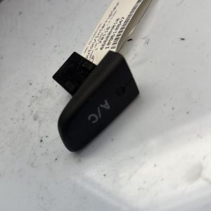 Bouton/Interrupteur PEUGEOT 107 PHASE 1 Diesel - Image 1