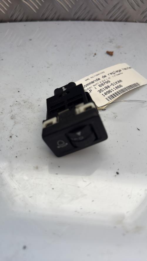 Commande de reglage hauteur de phare SUZUKI SWIFT 3 Essence - Image 1