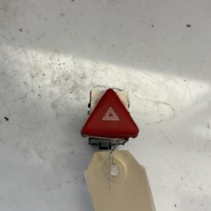 Bouton de warning VOLKSWAGEN GOLF 5 Essence - Image 1