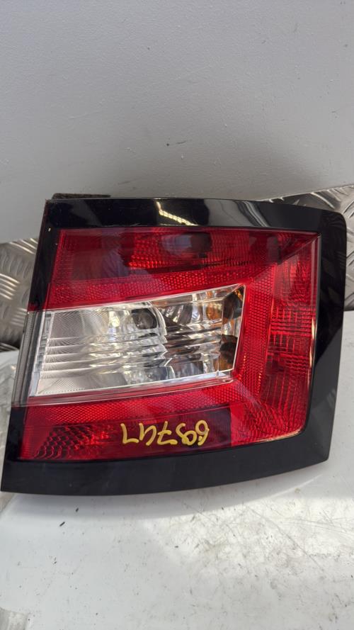 Feu arriere principal droit (feux) SKODA FABIA 3 PHASE 2 Essence - Image 1