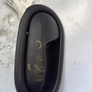 Poignee interieur avant gauche DACIA SANDERO 2 PHASE 1 Essence - Image 1