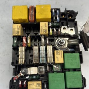 Boitier servitude moteur (BSM) PEUGEOT 208 1 PHASE 1 Essence - Image 1