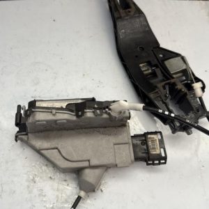 Serrure arriere gauche PEUGEOT 308 1 SW PHASE 2 BREAK Diesel - Image 1