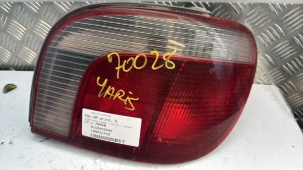 Feu arriere principal droit (feux) TOYOTA YARIS 1 PHASE 1 Essence - Image 2